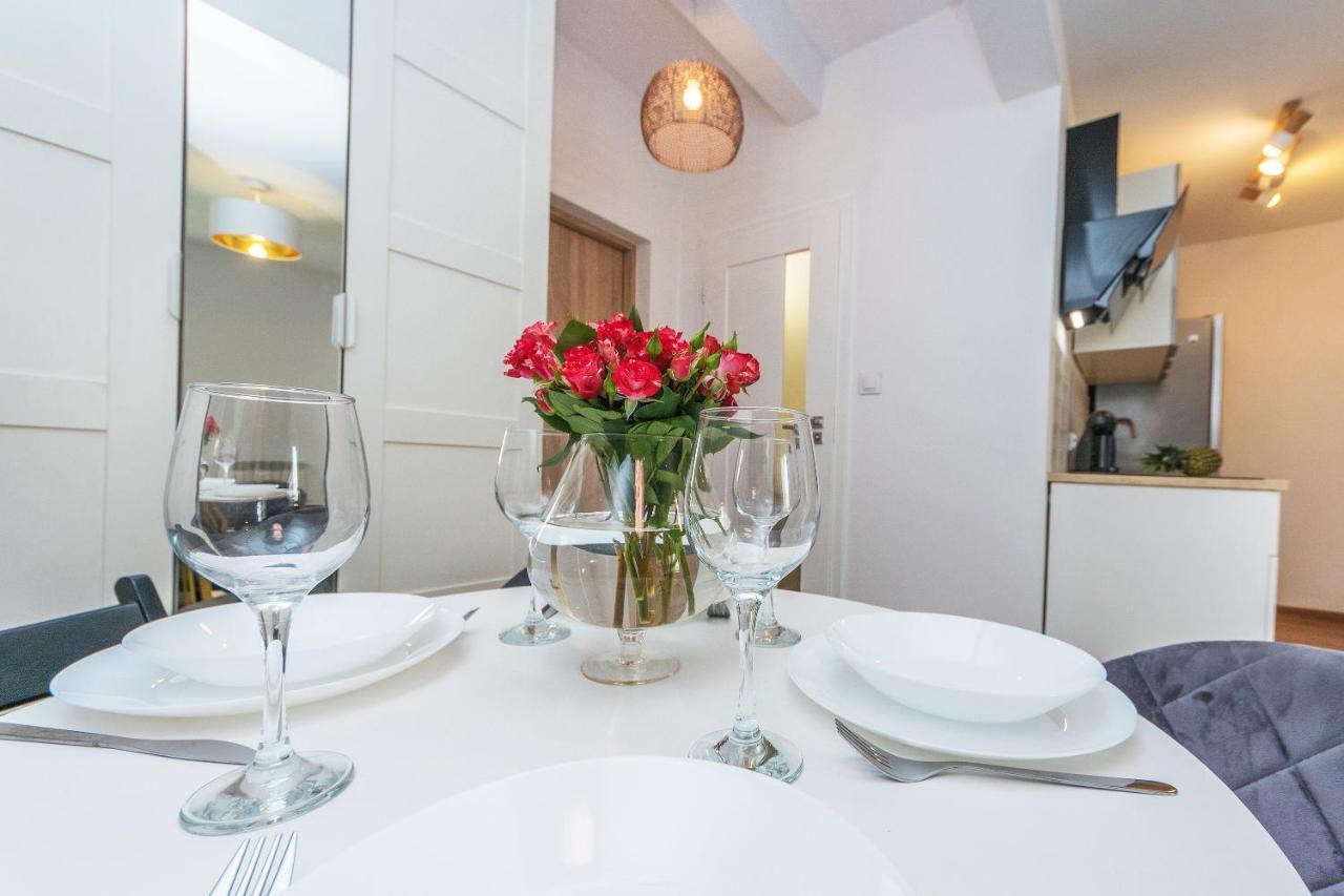 Hello Apartments Dworska Light กดัญสก์ ภายนอก รูปภาพ