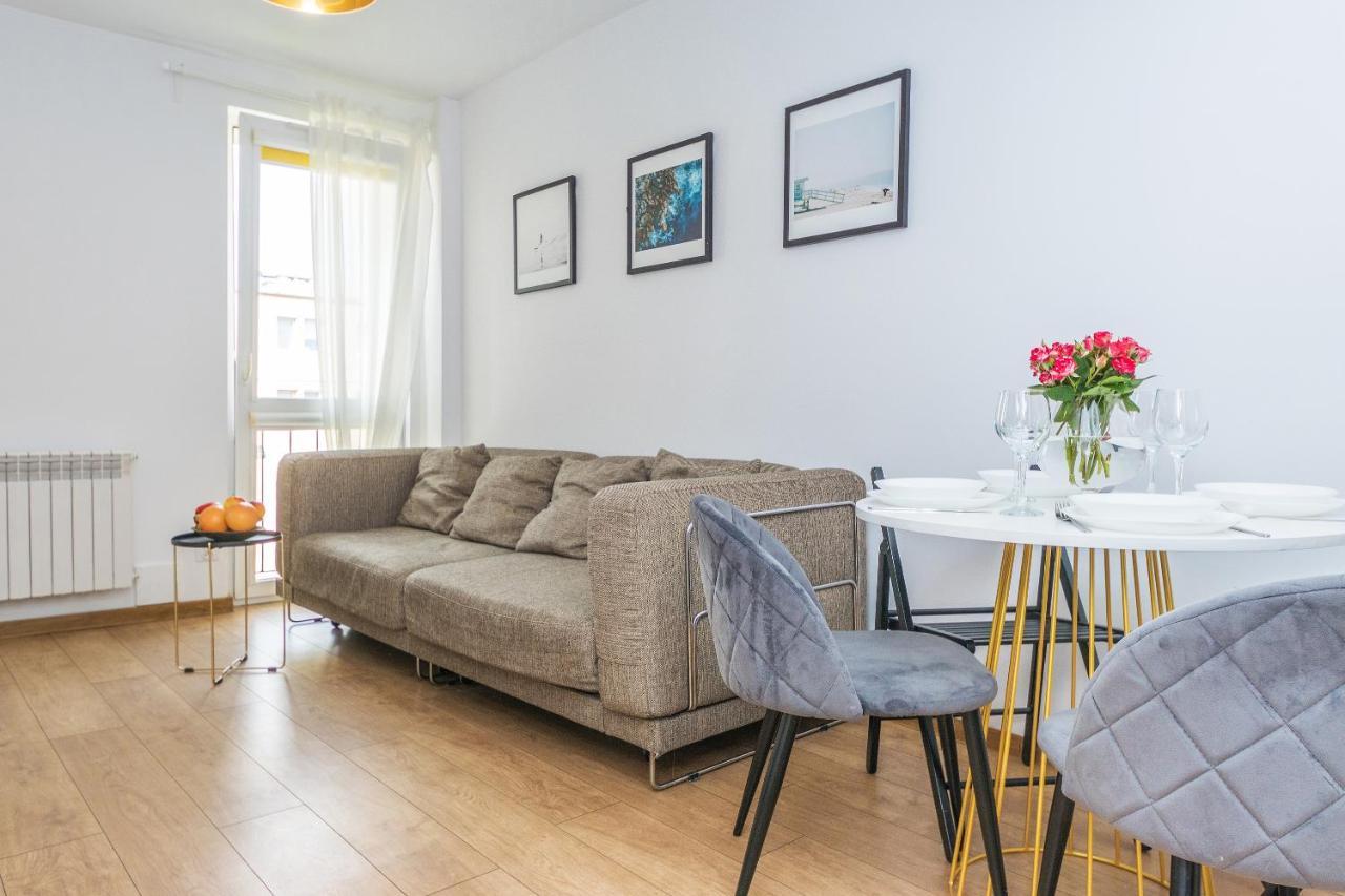 Hello Apartments Dworska Light กดัญสก์ ภายนอก รูปภาพ