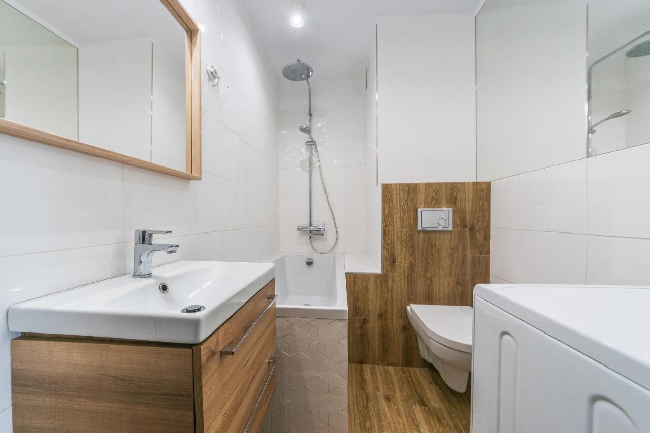Hello Apartments Dworska Light กดัญสก์ ภายนอก รูปภาพ